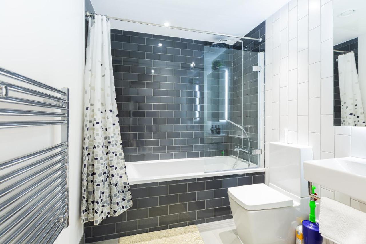 Austin David Apartments Royal Wharf ロンドン エクステリア 写真