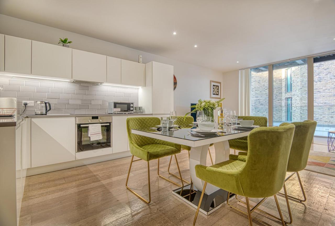 Austin David Apartments Royal Wharf ロンドン エクステリア 写真