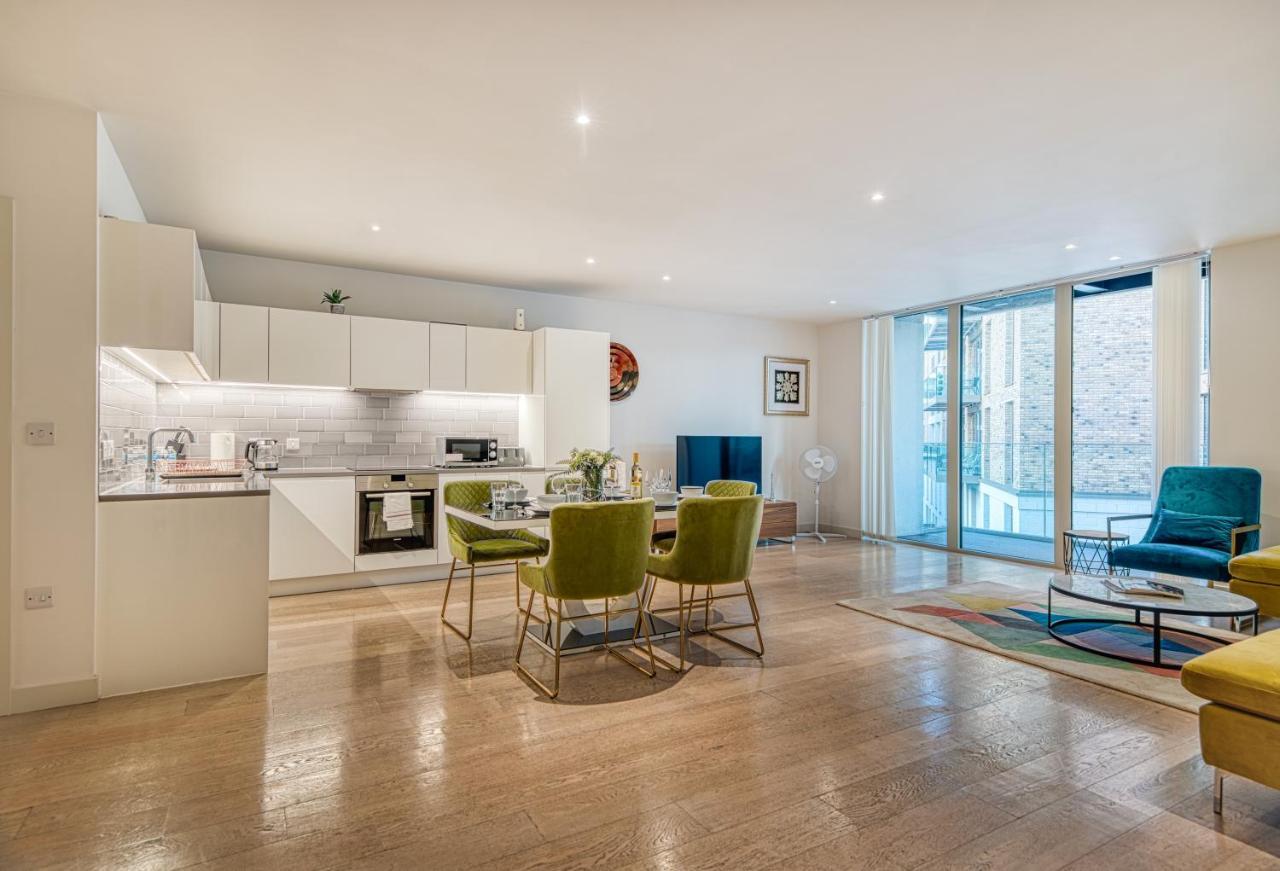 Austin David Apartments Royal Wharf ロンドン エクステリア 写真
